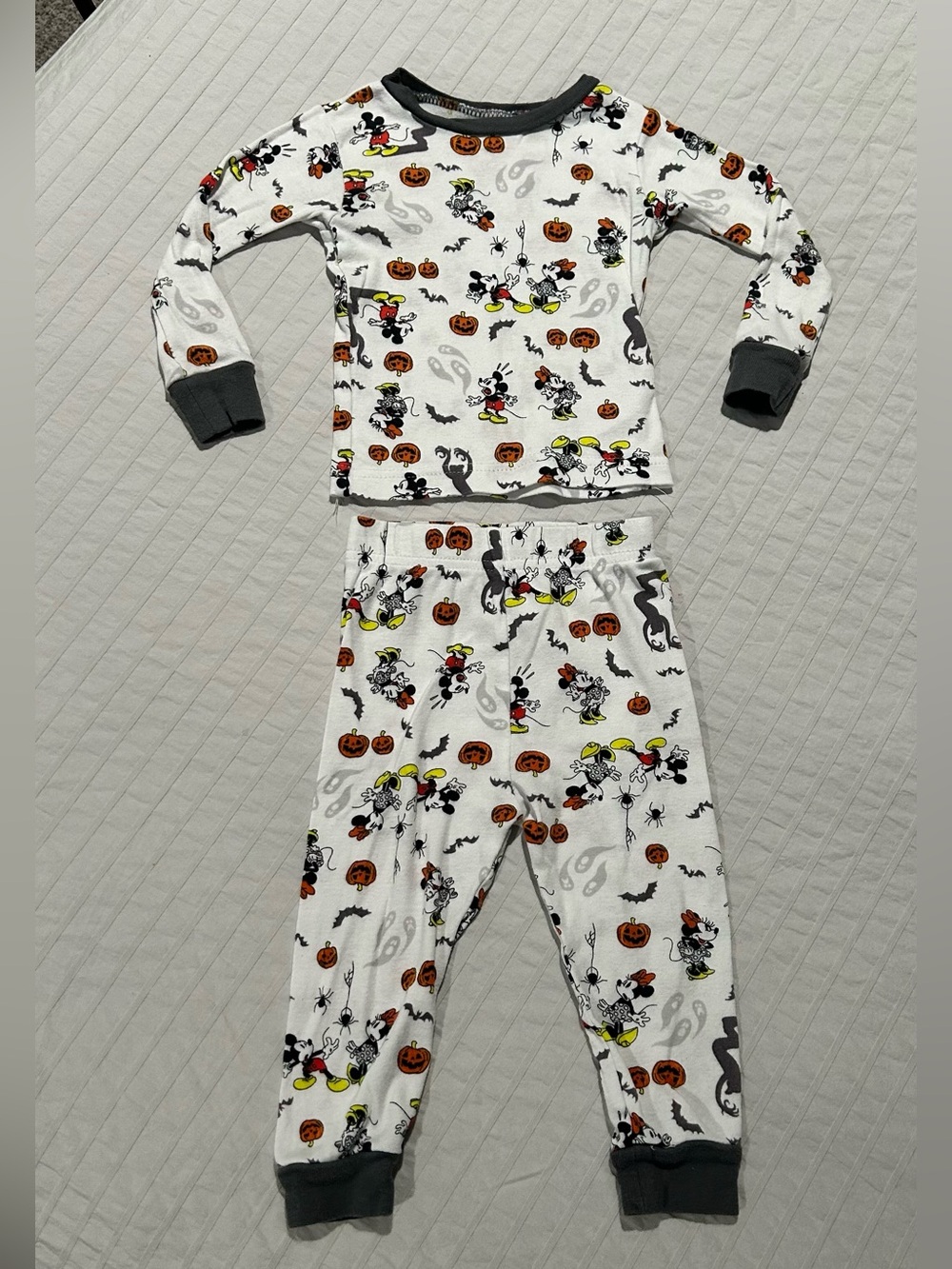 Disney Halloween Mickey & Minnie Mouse Pajama Set